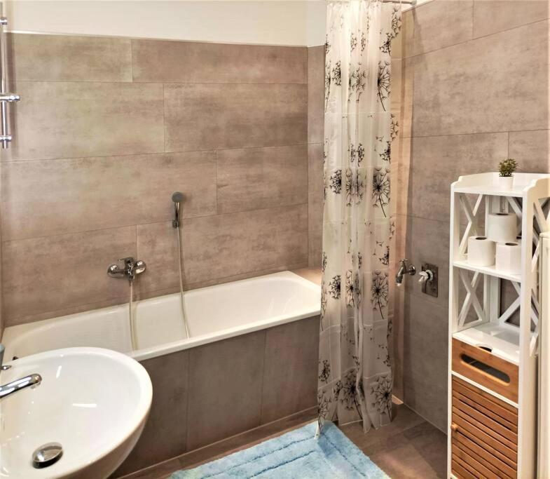 Modernes Apartment Mit Balkon Μαγδεβούργο Εξωτερικό φωτογραφία
